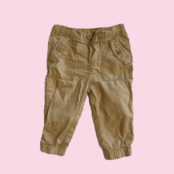 Oshkosh khaki casual pants for baby. Size 9 months. Excellent used condition. - Picture 1 of 1